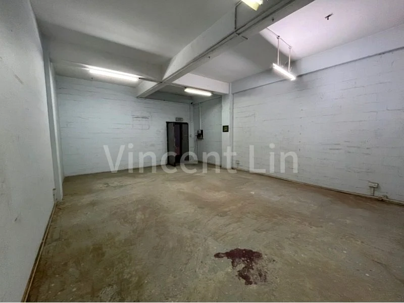 Light Industrial (B1) for Rent in Tailee Industrial Building - Image 1