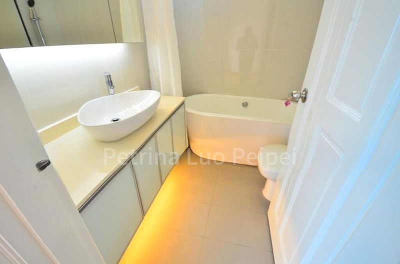 5 Bed Condo for Rent in  Spring Grove - Image 5