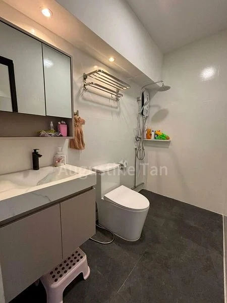 5 Room (5A) HDB for Rent in  715 Tampines Street 71 - Image 2