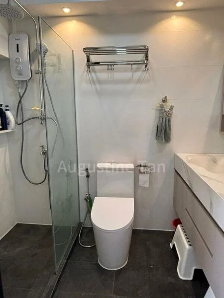 5 Room (5A) HDB for Rent in  715 Tampines Street 71 - Image 4