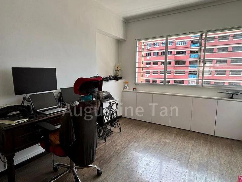 5 Room (5A) HDB for Rent in  715 Tampines Street 71 - Image 5