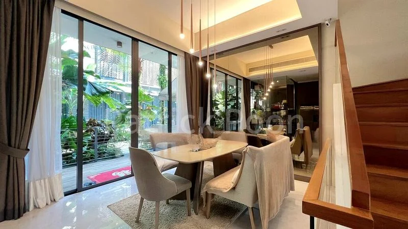 4 Bed Terraced House (Landed) for Sale in  Alana - Image 12