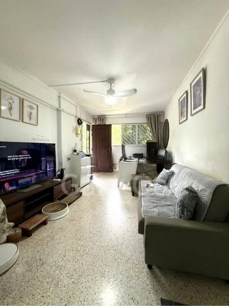 3 Room (3I) HDB for Sale in 30 Telok Blangah Rise - Image 1