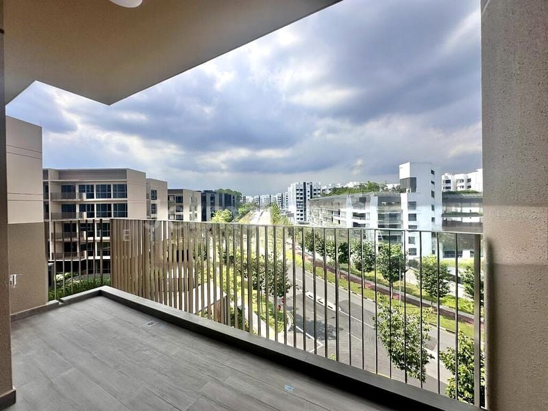 3 Bed Condo for Sale in  The Watergardens At Canberra - Image 3