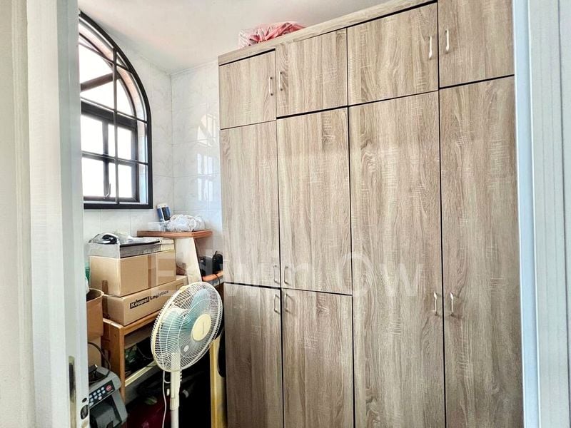 4 Bed Terraced House (Landed) for Sale in  Lengkong Tiga - Image 3