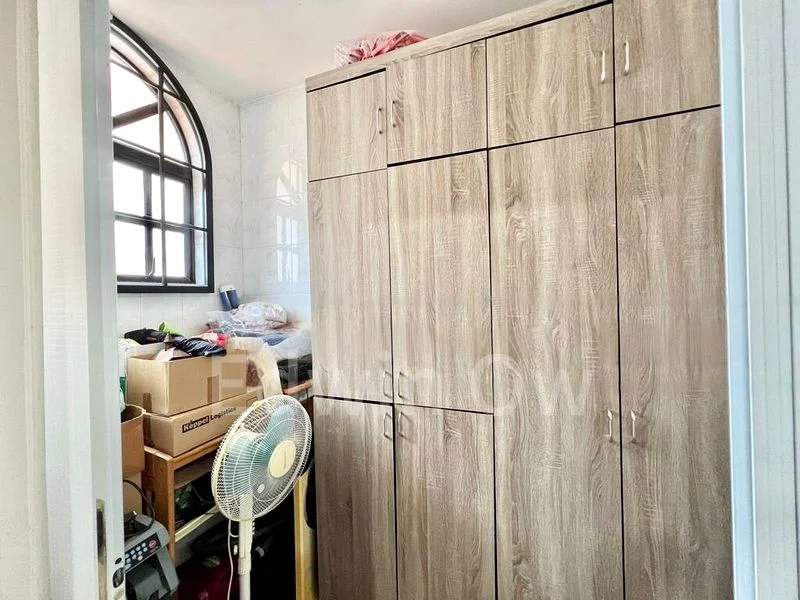 4 Bed Terraced House (Landed) for Sale in  Lengkong Tiga - Image 9