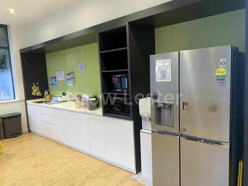 Light Industrial (B1) for Rent: Fitted IT technology office for 70 pax near mrt station, with gym, cafes, supermarket & foodcourt. - Image 4