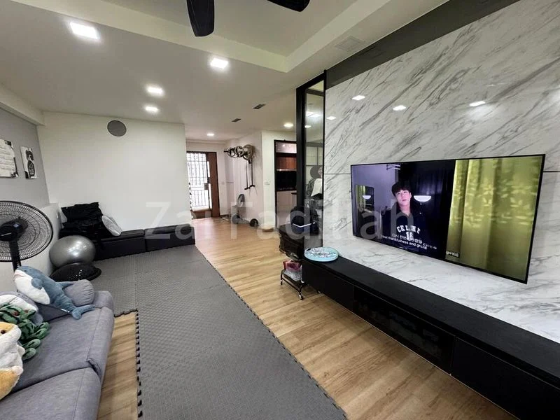 5 Room (5I) HDB for Sale in  692 Woodlands Drive 73 - Image 3