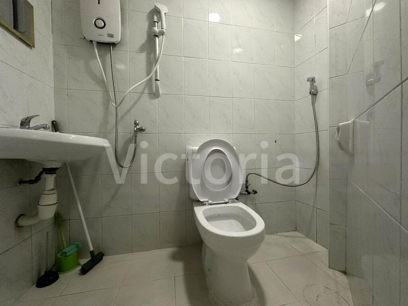 Common Room (Condo) for Rent in Parc Oasis - Image 16