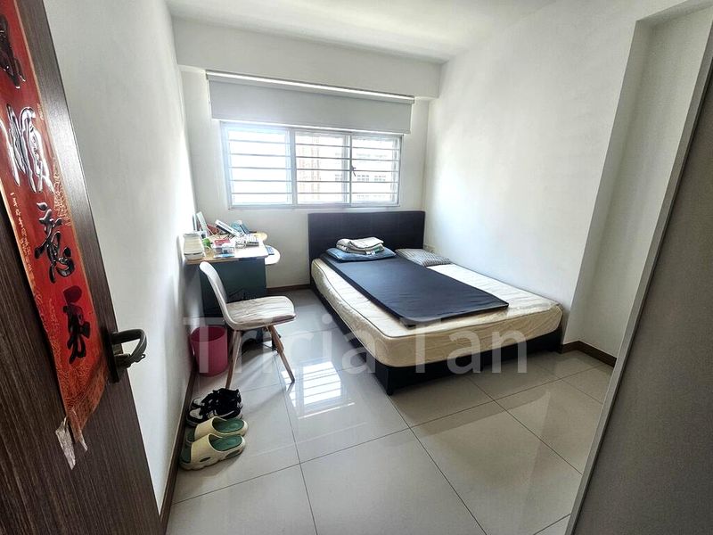 5 Room (5I) HDB for Sale in  452A Bukit Batok West Avenue 6 - Image 7