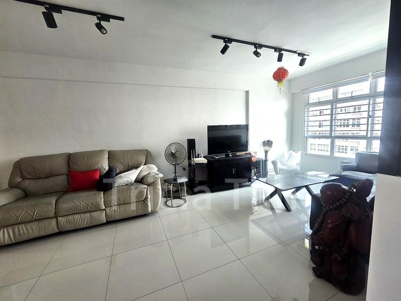 5 Room (5I) HDB for Sale in  452A Bukit Batok West Avenue 6 - Image 3