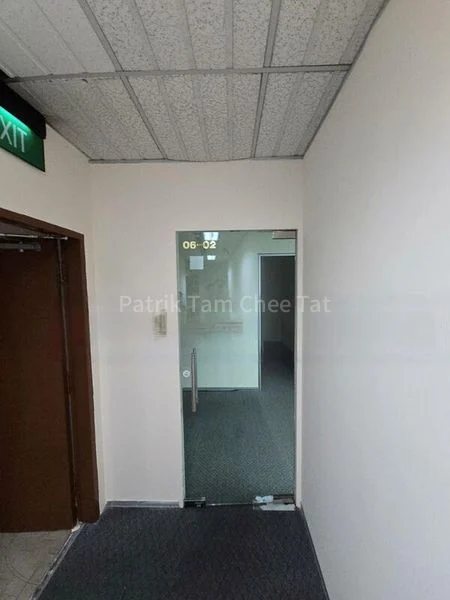 Office for Rent: Iob Building - Image 12