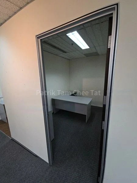 Office for Rent: Iob Building - Image 10