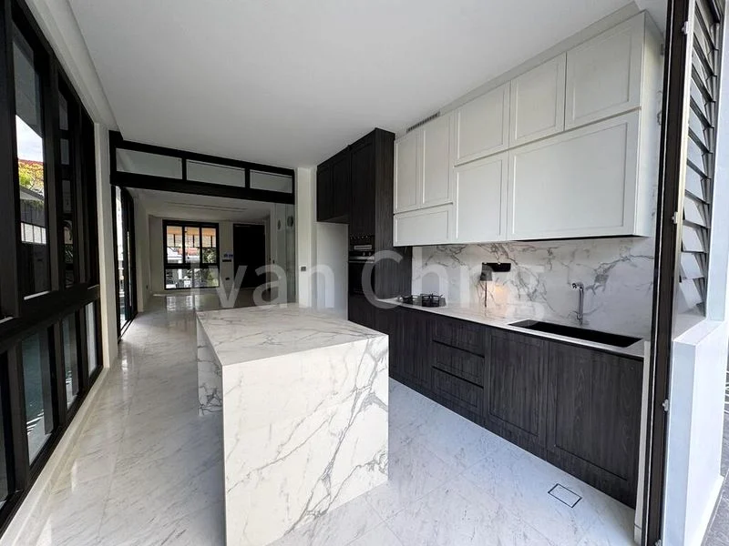 5 Bed Corner Terrace (Landed) for Sale in  JLB Residences - Image 9