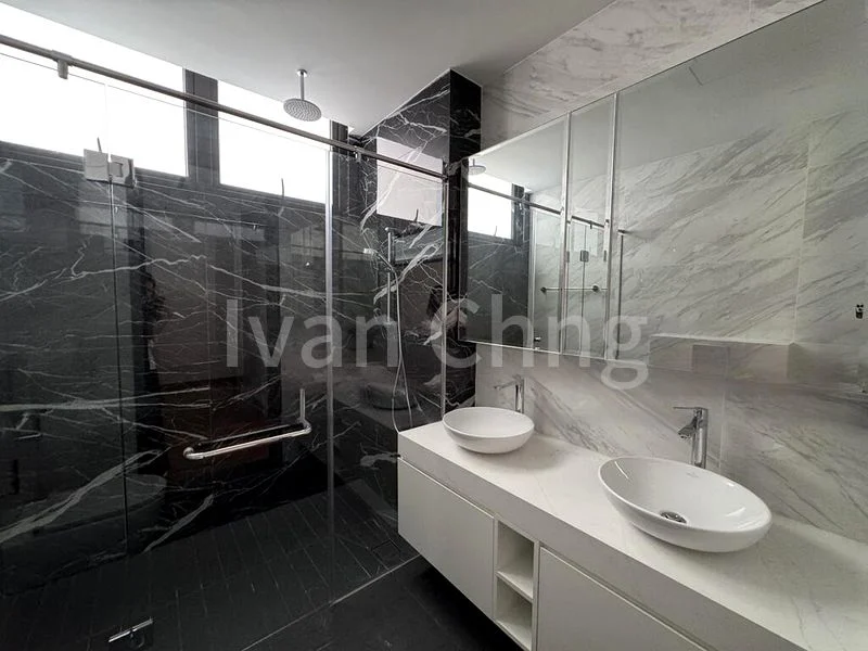 5 Bed Corner Terrace (Landed) for Sale in  JLB Residences - Image 4