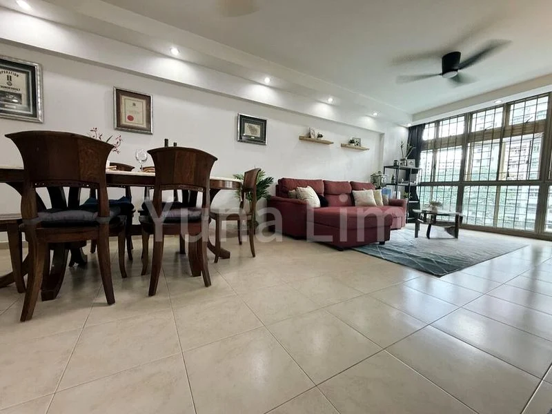 Executive HDB for Sale in  114 Edgefield Plains - Image 2