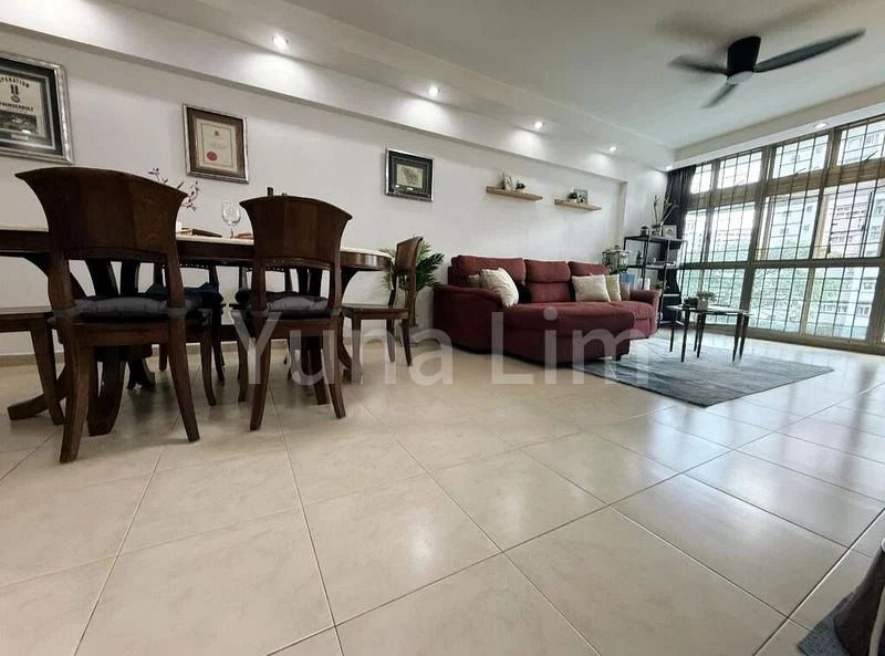 Executive HDB for Sale in  114 Edgefield Plains - Image 9
