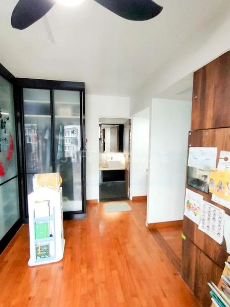 4 Room (4A) HDB for Rent in  316A Punggol Way - Image 4
