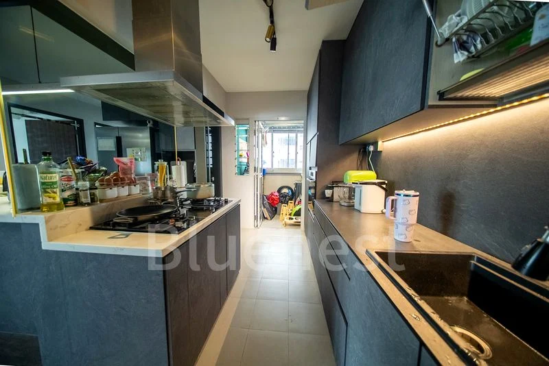 Premium HDB for Sale in 323B Sumang Walk - Image 11