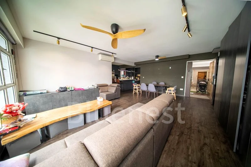 Premium HDB for Sale in 323B Sumang Walk - Image 2