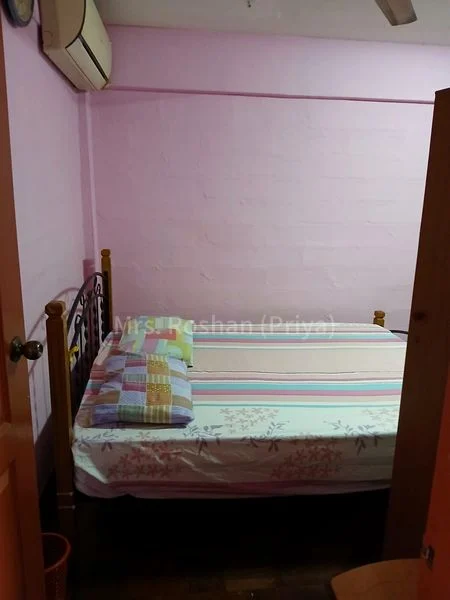 Common Room (HDB) for Rent in  130 Bukit Merah View - Image 2