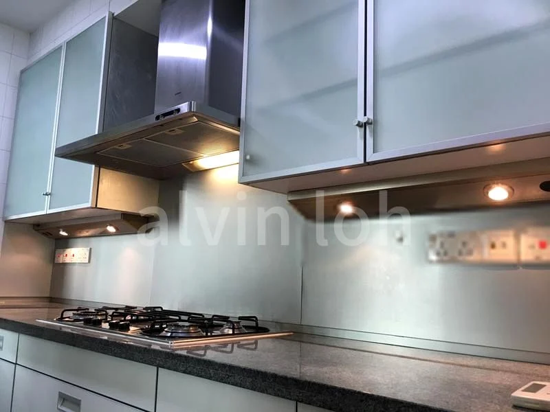 3 Bed Condo for Rent in  The Light @ Cairnhill - Image 2