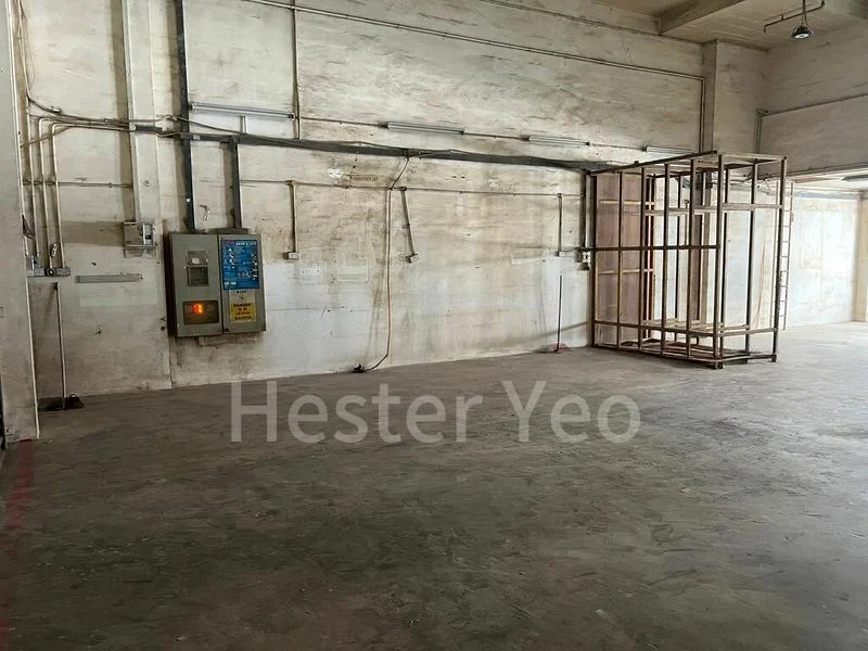 Light Industrial (B1) for Rent: North Link Building - Image 6