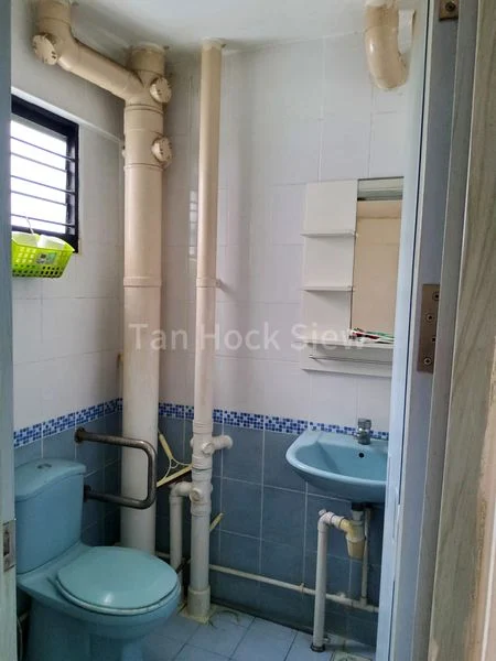 4 Room (4NG) HDB for Sale in  208 Jurong East Street 21 - Image 6