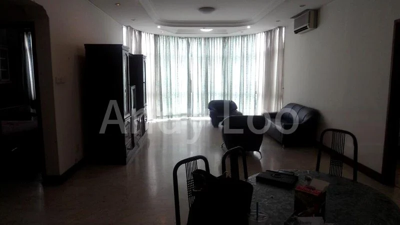 3 Bed Condo for Sale in  Parc Oasis - Image 2