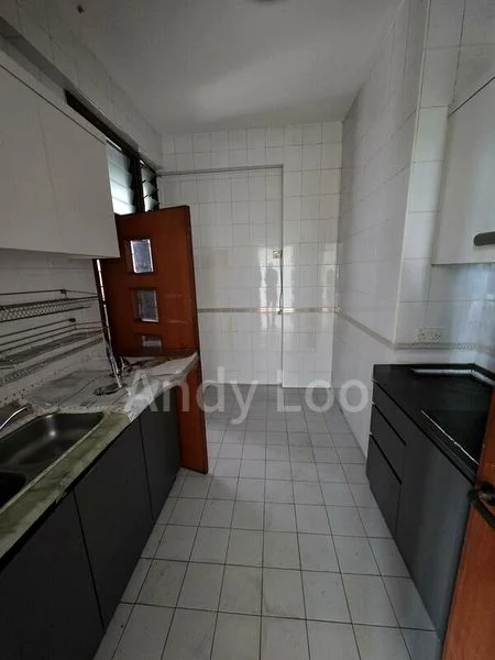 3 Bed Condo for Sale in  Parc Oasis - Image 12