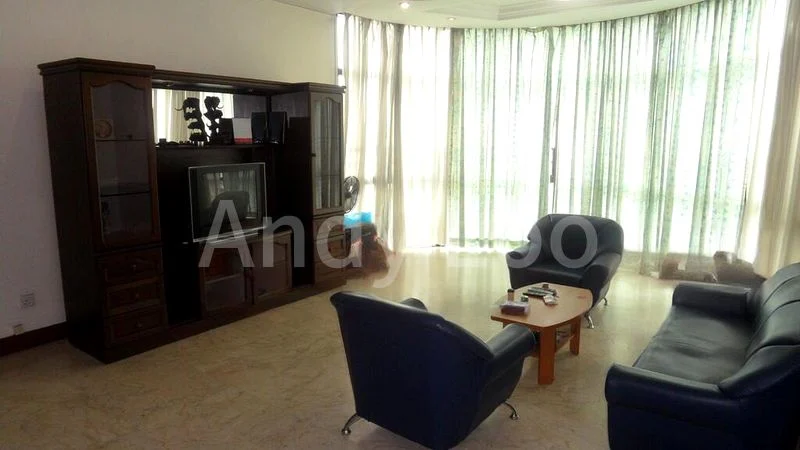 3 Bed Condo for Sale in  Parc Oasis - Image 1