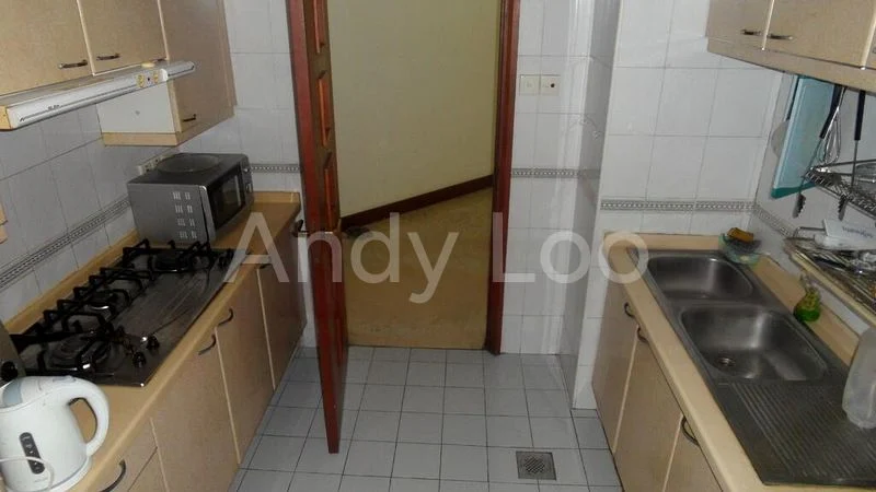 3 Bed Condo for Sale in  Parc Oasis - Image 4