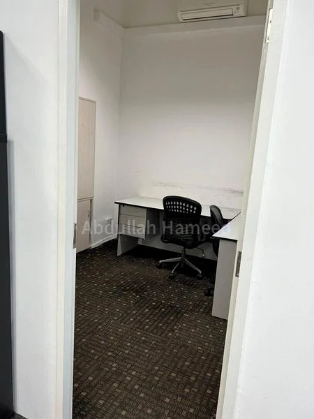 Light Industrial (B1) for Rent: Tradehub 21 - Image 1