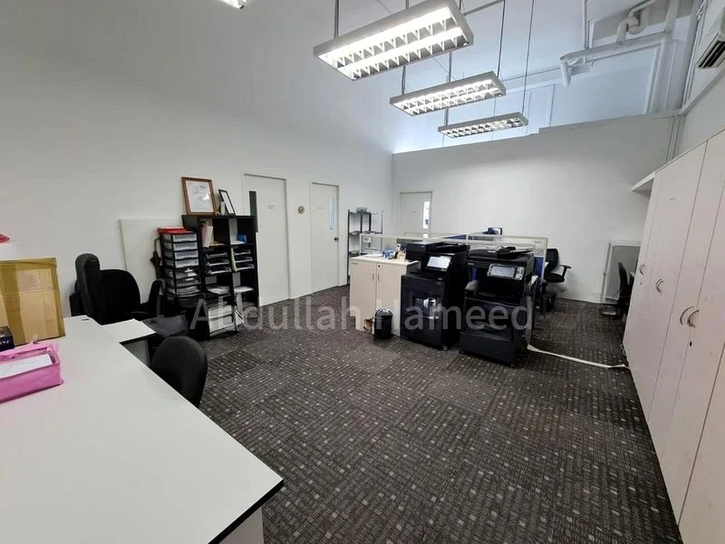 Light Industrial (B1) for Rent: Tradehub 21 - Image 3