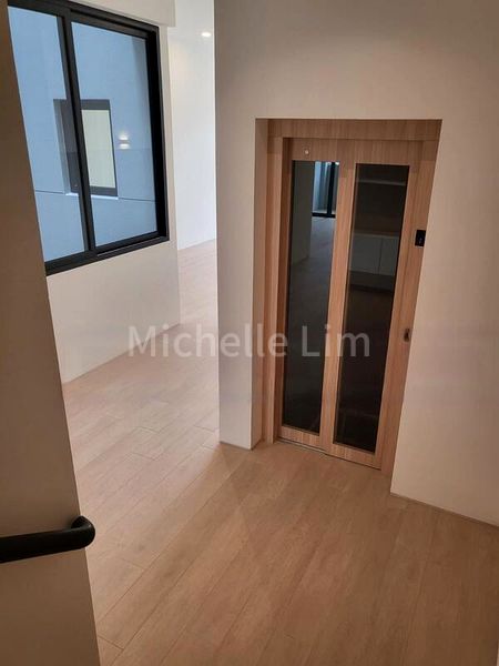 6 Bed Terraced House (Landed) for Sale in  Hillvista - Image 12