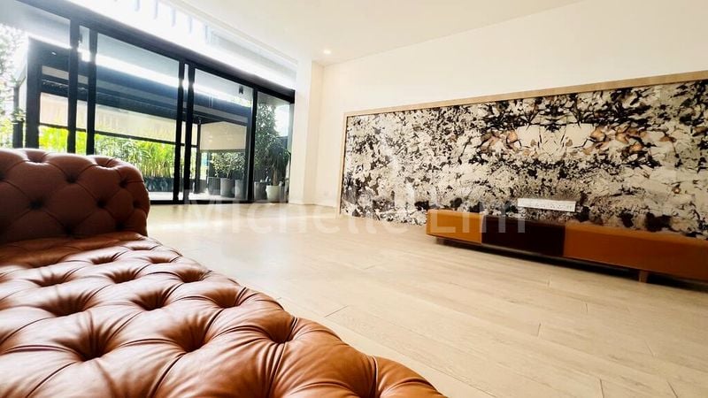 6 Bed Terraced House (Landed) for Sale in  Hillvista - Image 11