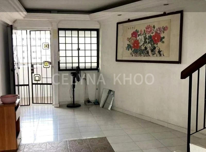 Maisonette HDB for Sale in 714 Jurong West Street 71 - Image 2