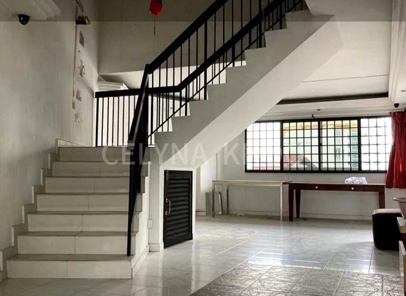 Maisonette HDB for Sale in 714 Jurong West Street 71 - Image 1