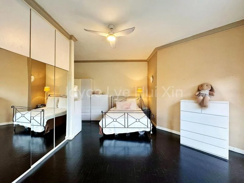 4 Bed Condo for Rent in Shelford Green - Image 4