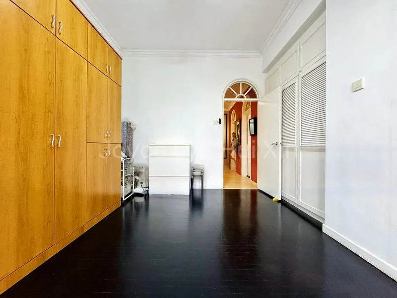 4 Bed Condo for Rent in Shelford Green - Image 6