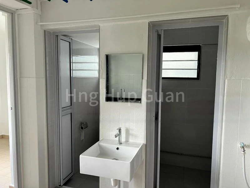 3 Room (3I) HDB for Rent in  174 Lorong 1 Toa Payoh - Image 10