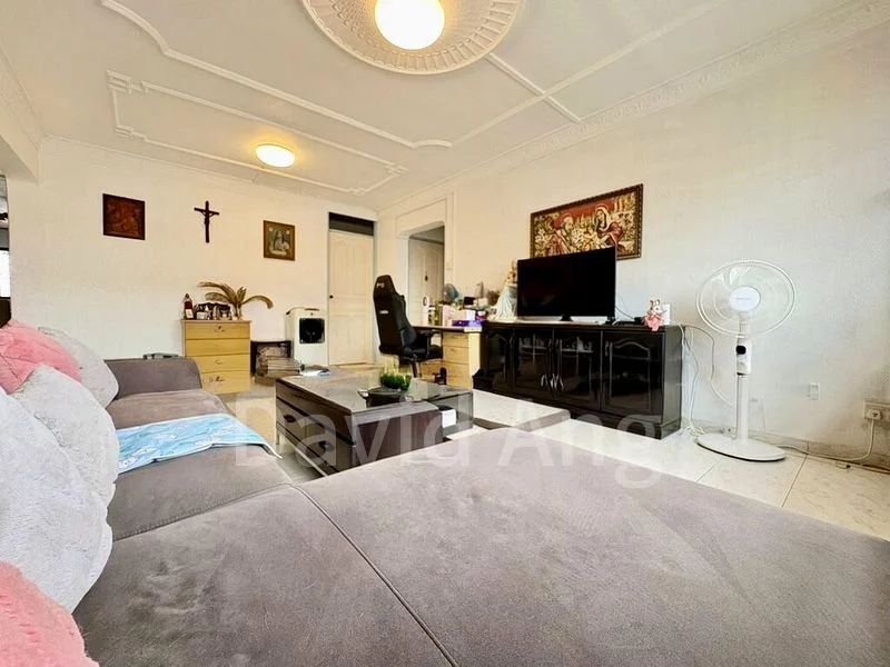 5 Room (5I) HDB for Sale in  805 Yishun Ring Road - Image 2