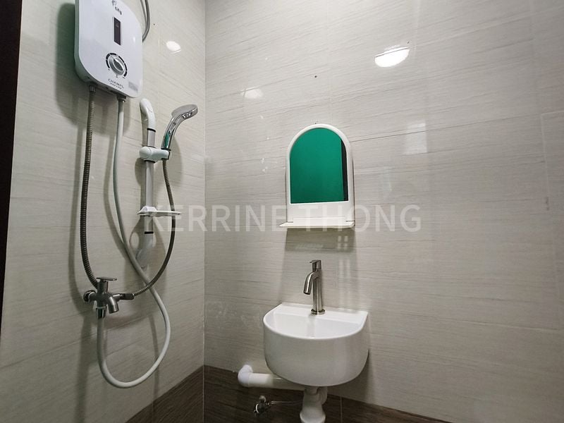 Common Room (Condo) for Rent in  Changi Court - Image 4