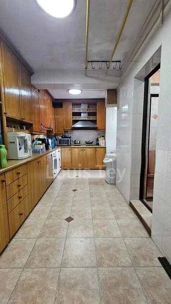 5 Room (5STD) HDB for Sale in  33 Chai Chee Avenue - Image 5