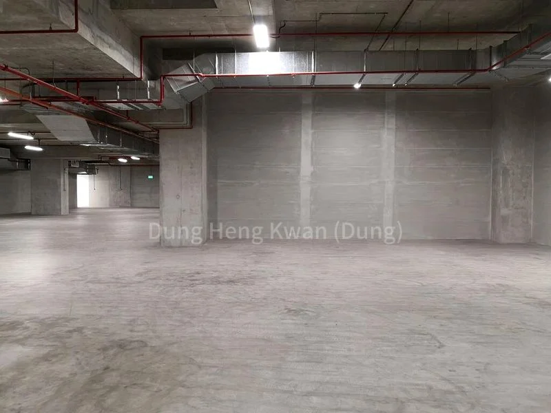 Warehouse for Rent:  Low Rent + 40ft Loading Bays + Office - Image 2