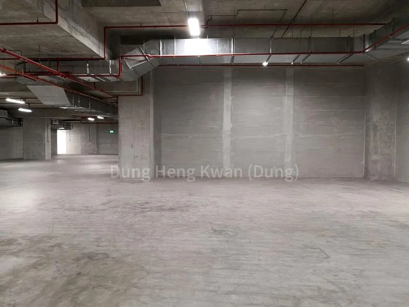 Warehouse for Rent:  Low Rent + 40ft Loading Bays + Office - Image 5