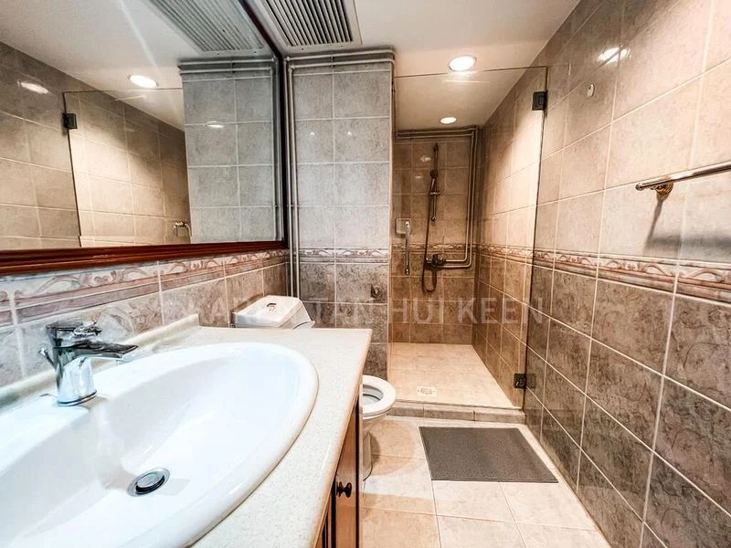 Common Room (Condo) for Rent in  Ridgewood Condominium / Ridgewood - Image 2