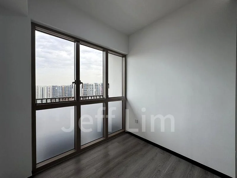 2 Bed Condo for Rent in Pasir Ris Drive 8 - Image 7
