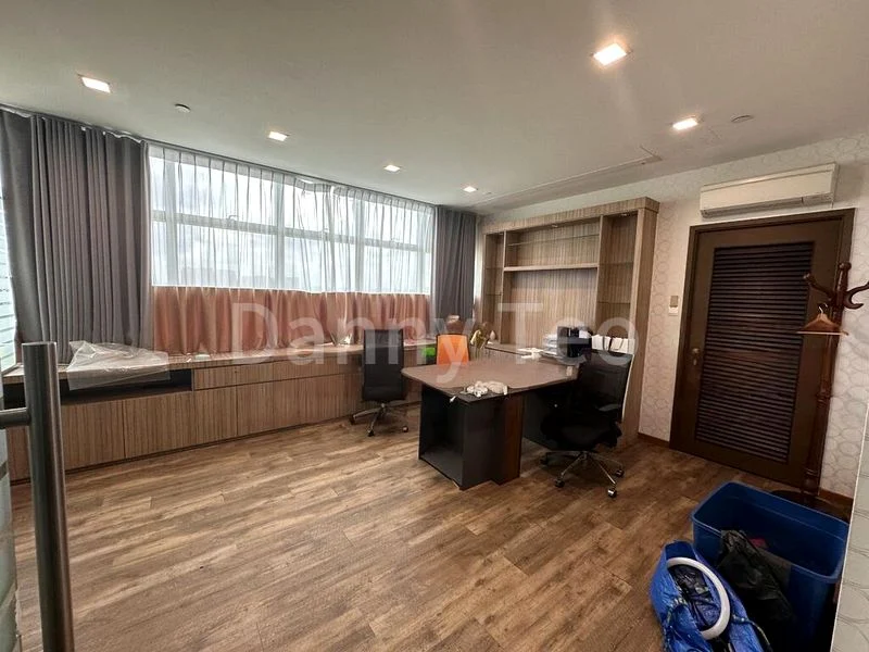 Light Industrial (B1) for Sale: 8B, Admiralty Street - Image 4