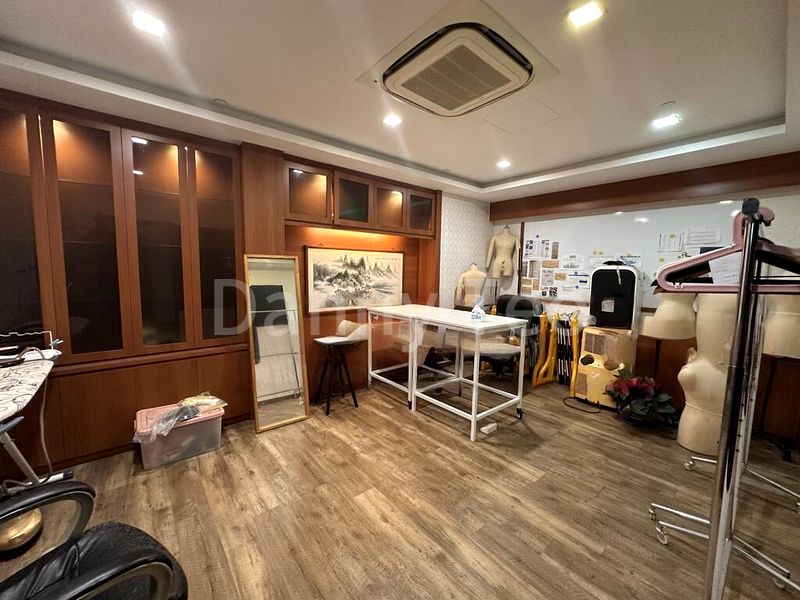 Light Industrial (B1) for Sale: 8B, Admiralty Street - Image 5